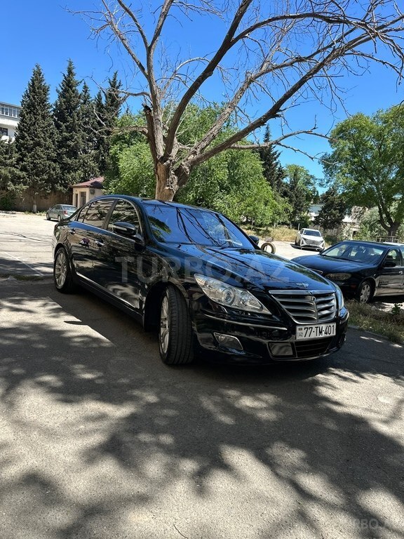 Hyundai Genesis