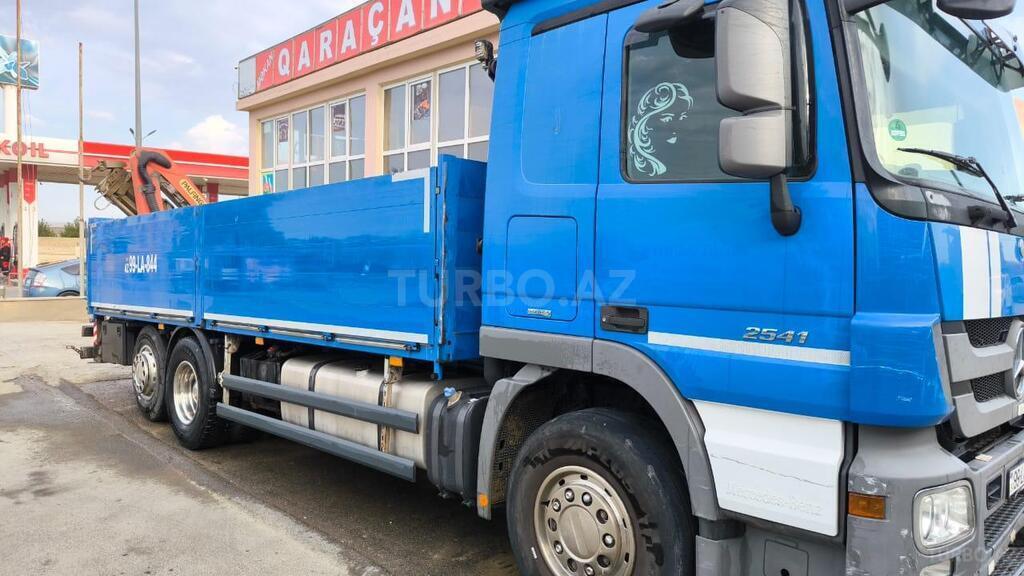 Mercedes Actros 1840