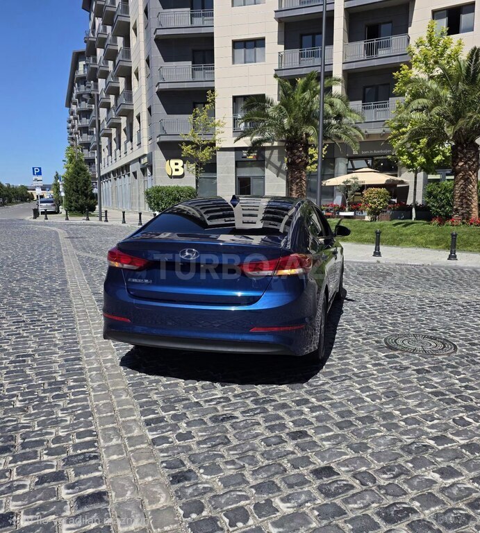 Hyundai Elantra