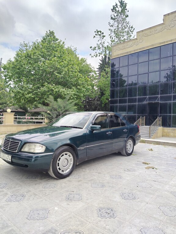 Mercedes C 220