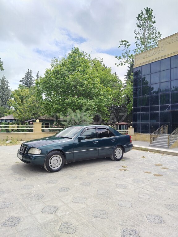 Mercedes C 220