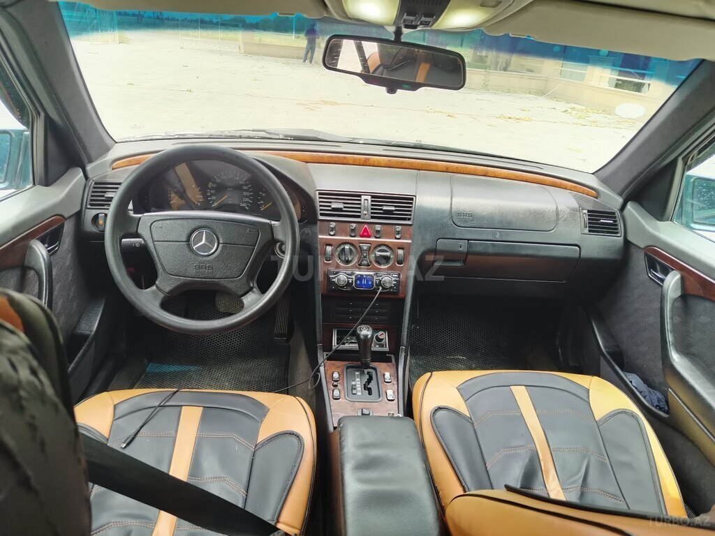 Mercedes C 220