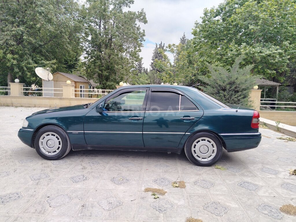 Mercedes C 220