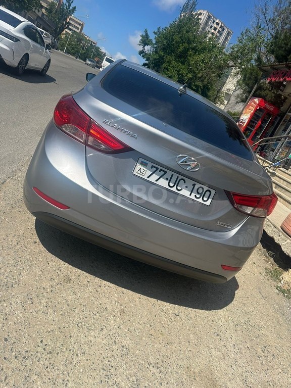 Hyundai Elantra