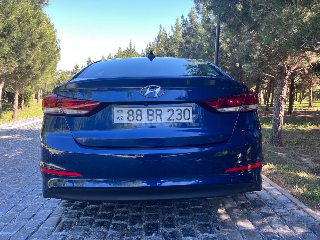 Hyundai Elantra