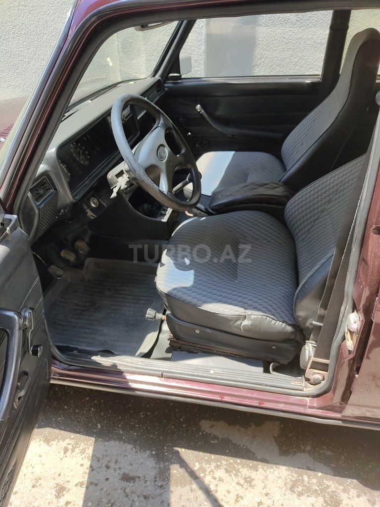 LADA (VAZ) 2107