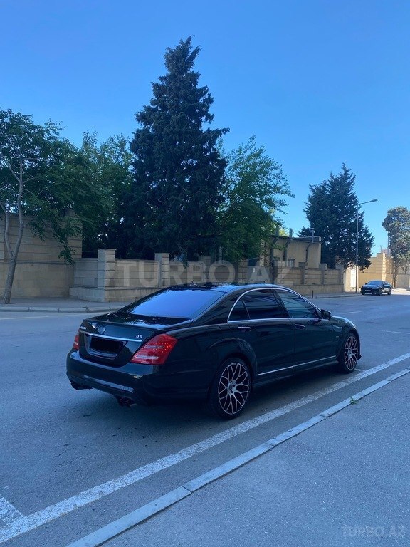 Mercedes S 500