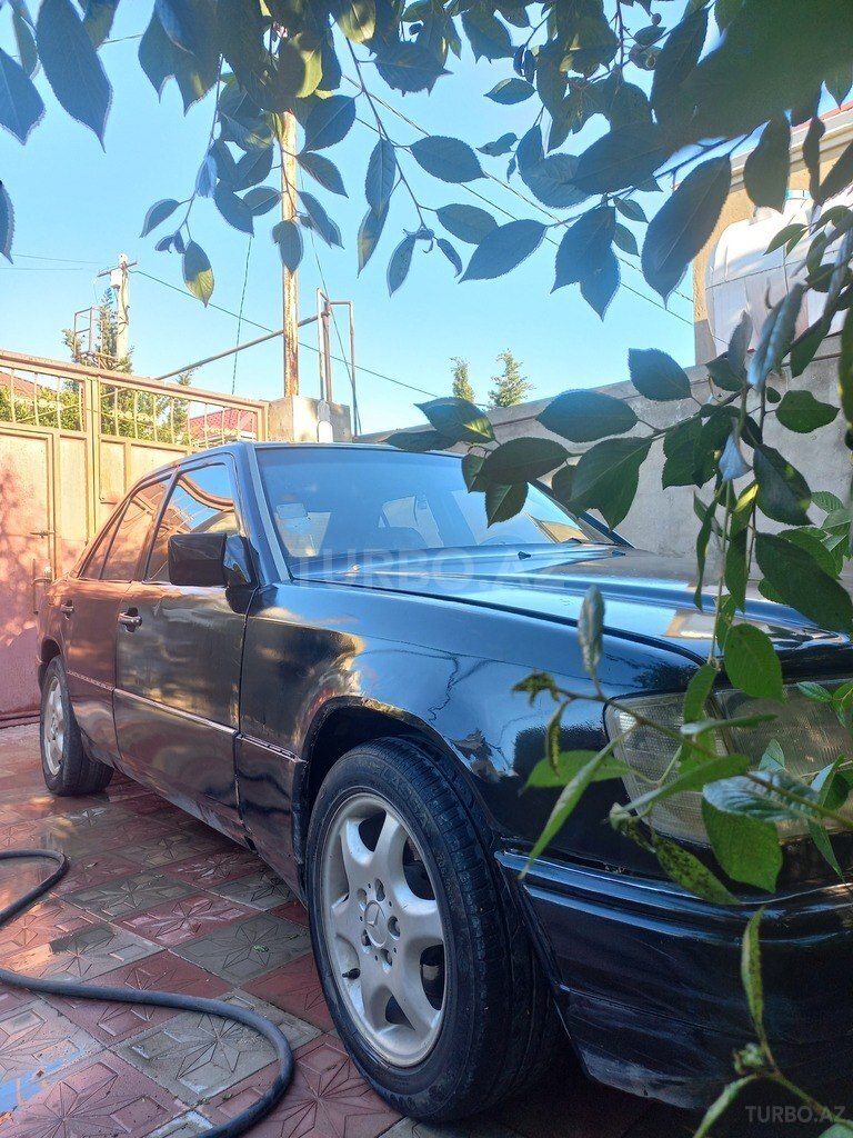 Mercedes 200 D