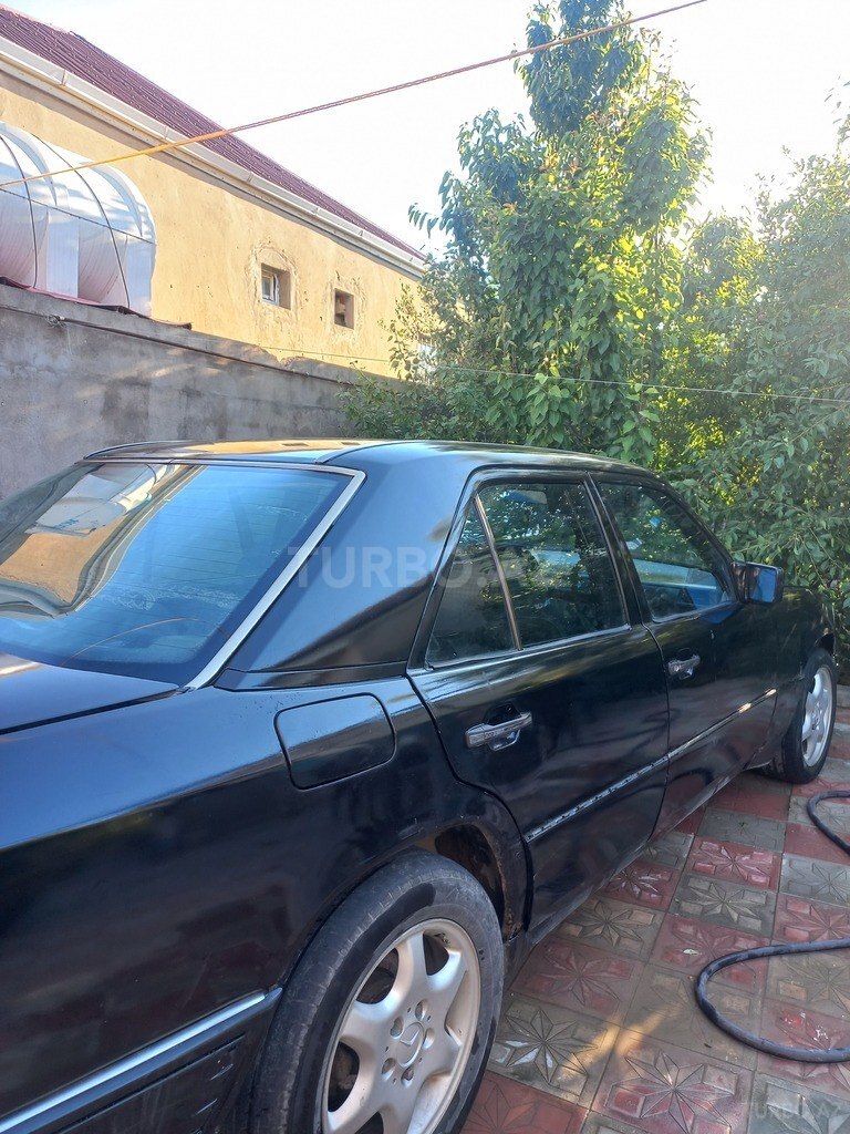 Mercedes 200 D