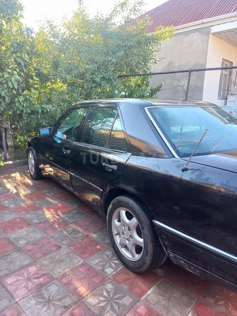 Mercedes 200 D