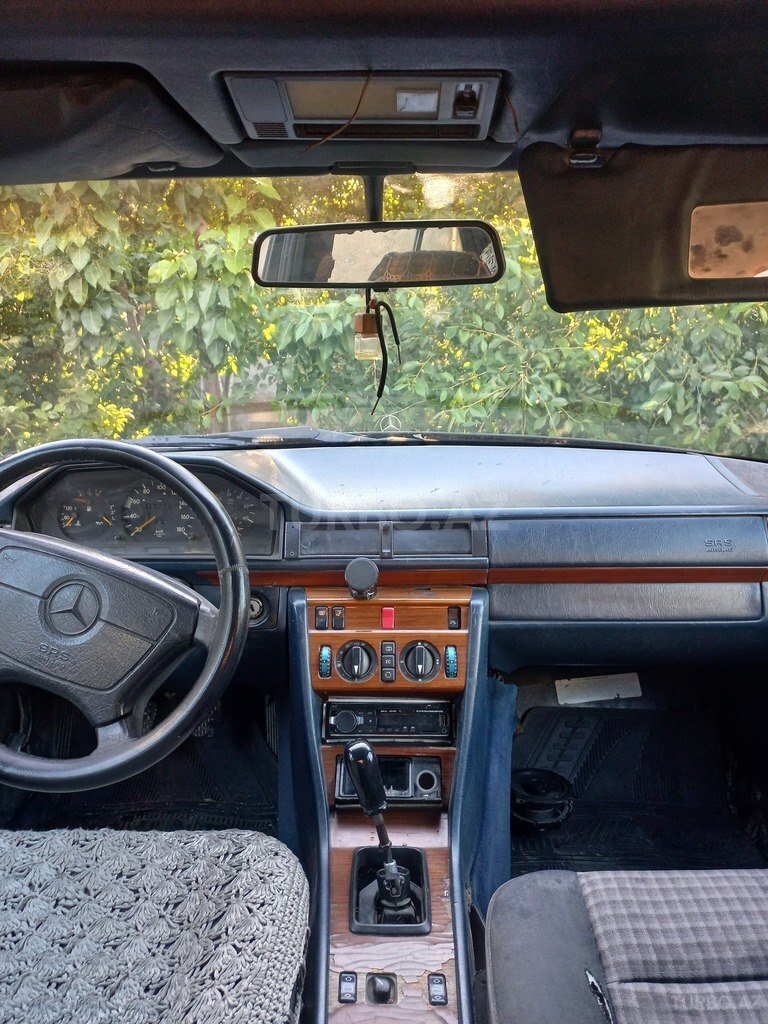 Mercedes 200 D