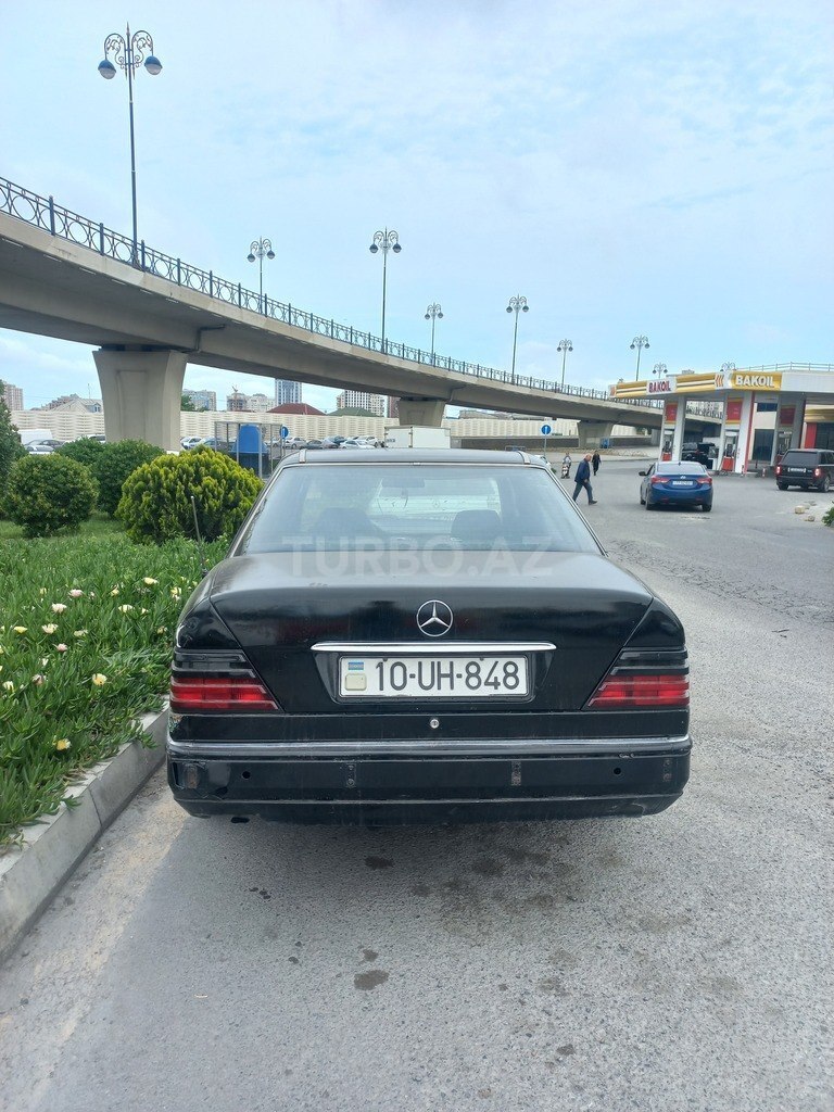 Mercedes 200 D