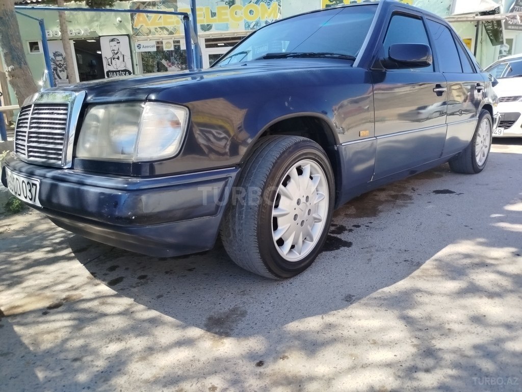 Mercedes 200 D