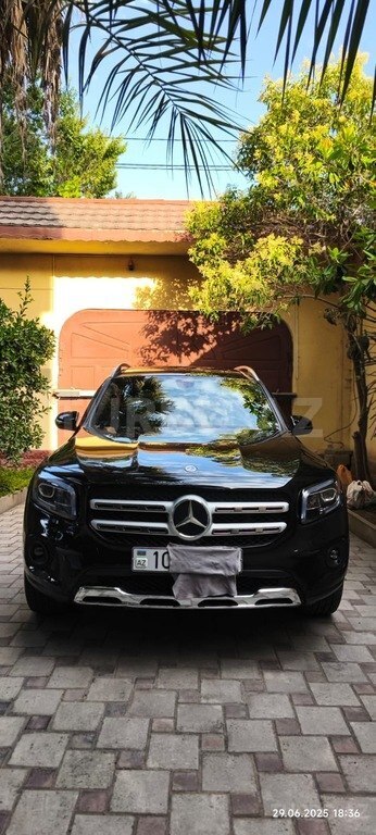 Mercedes GLB 250