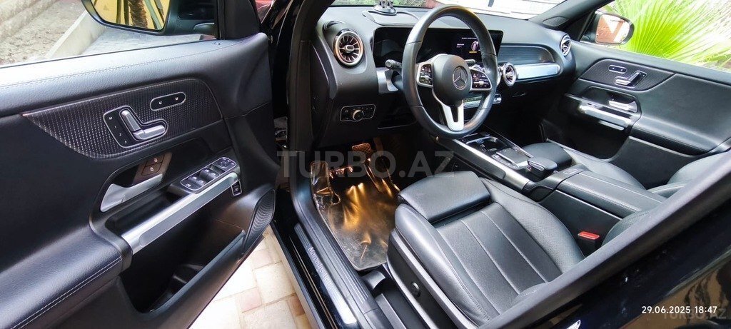 Mercedes GLB 250