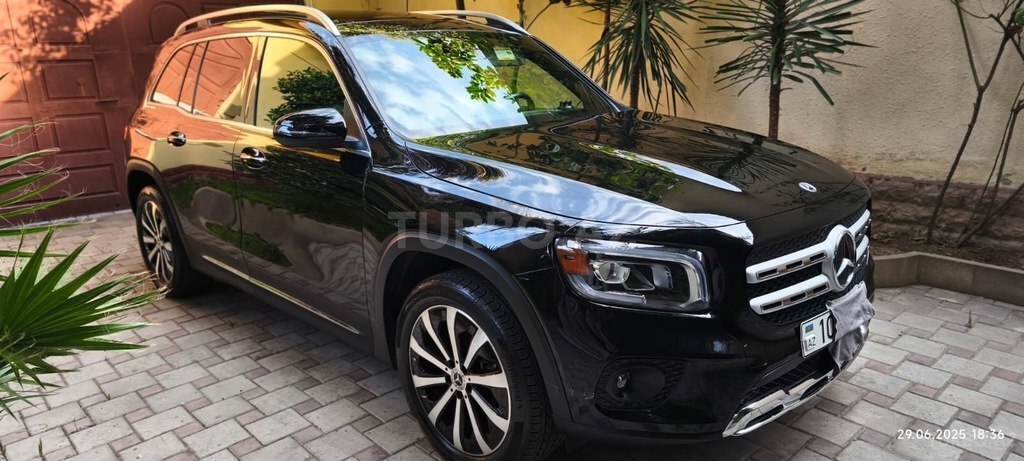 Mercedes GLB 250