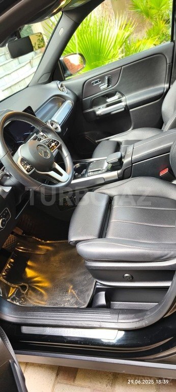 Mercedes GLB 250
