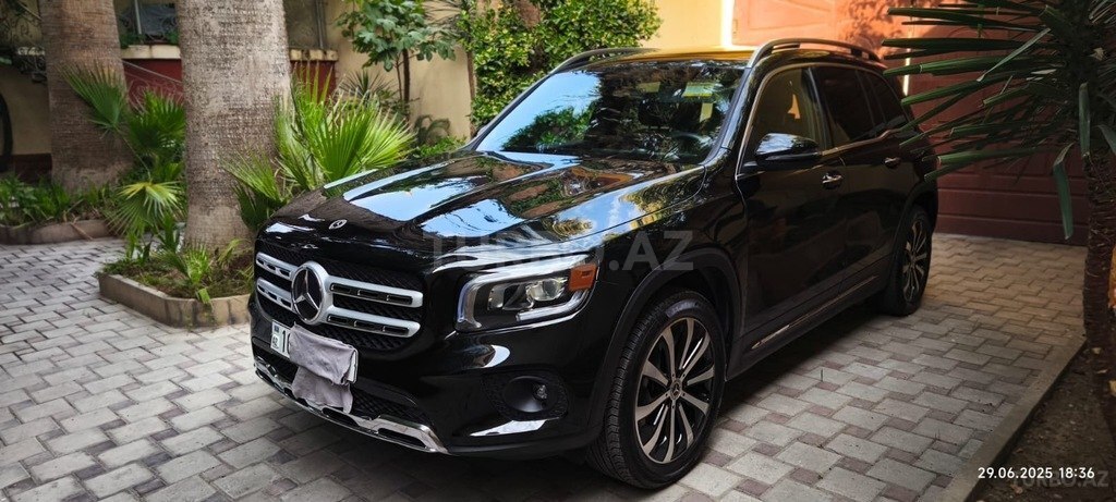 Mercedes GLB 250