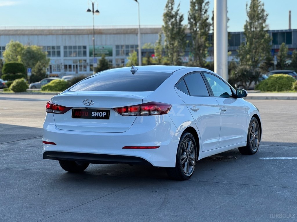 Hyundai Elantra