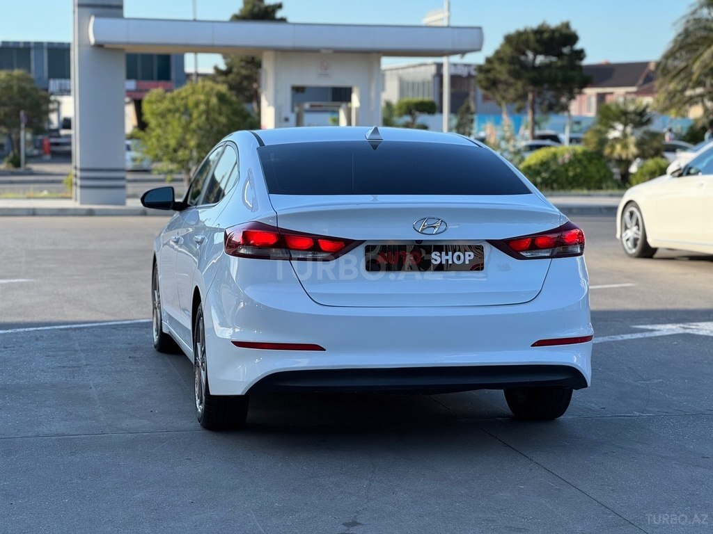 Hyundai Elantra