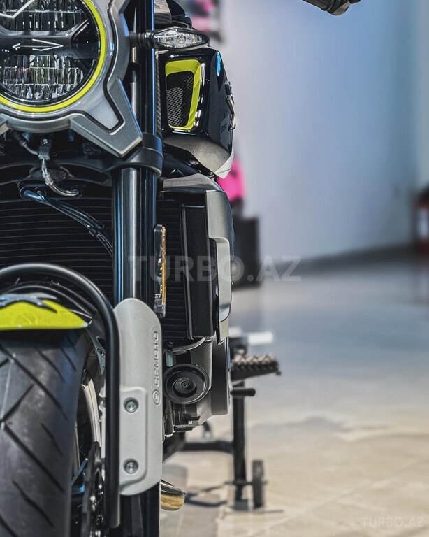 CFMOTO 700 CL-X Sport