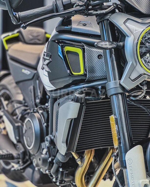CFMOTO 700 CL-X Sport
