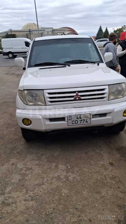 Mitsubishi Pajero io