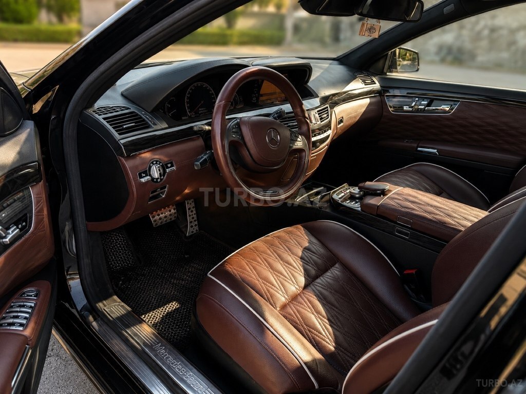 Mercedes S 320