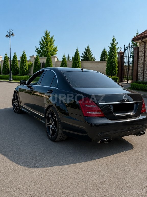 Mercedes S 320
