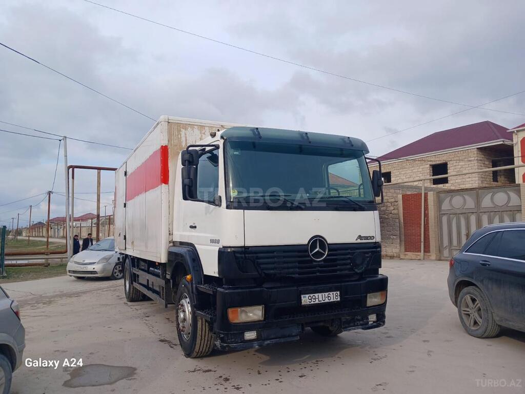 Mercedes Atego 1828
