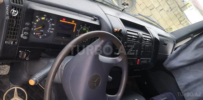 Mercedes Atego 1828