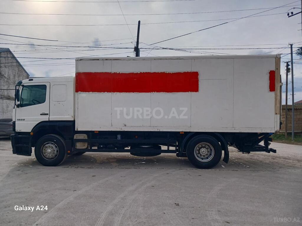 Mercedes Atego 1828