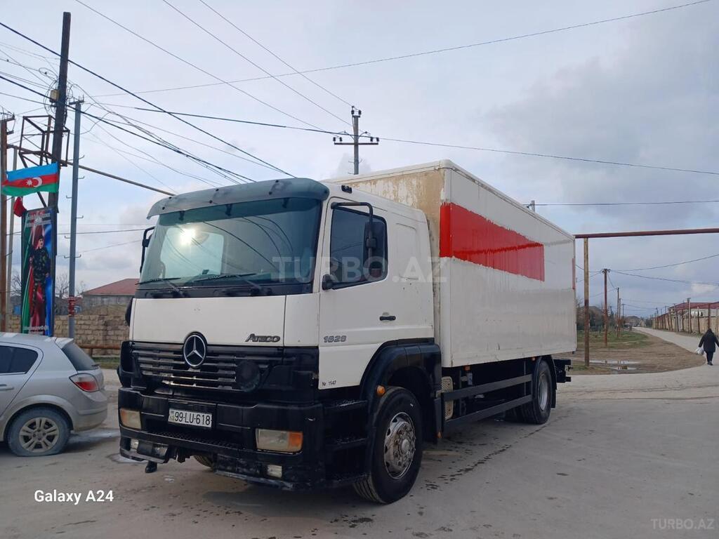 Mercedes Atego 1828