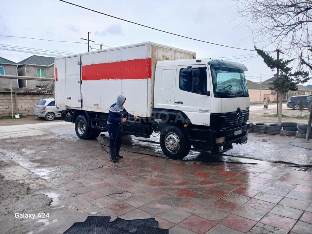 Mercedes Atego 1828