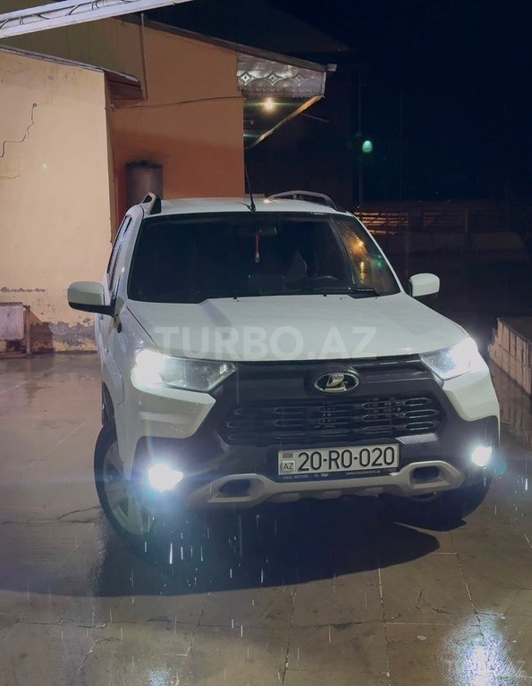 LADA (VAZ) Niva Travel