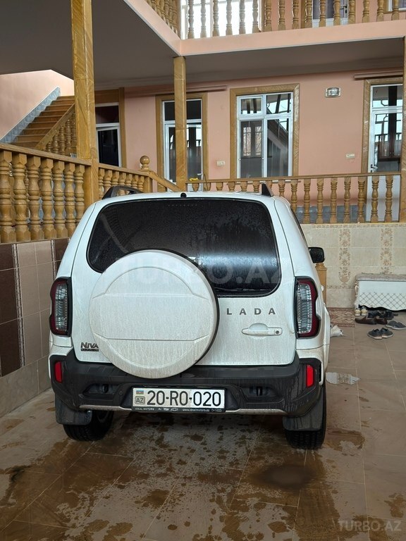 LADA (VAZ) Niva Travel