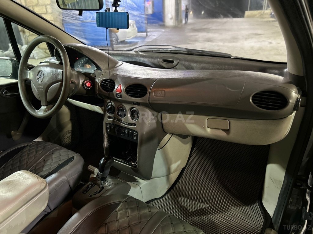 Mercedes A 190