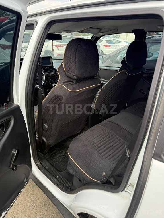 LADA (VAZ) Niva Travel