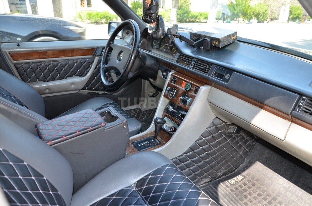 Mercedes 250 D