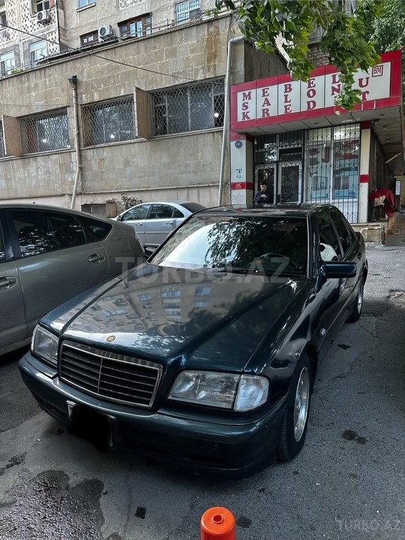 Mercedes C 200