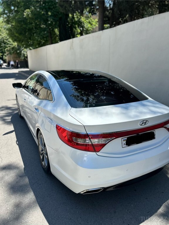 Hyundai Azera