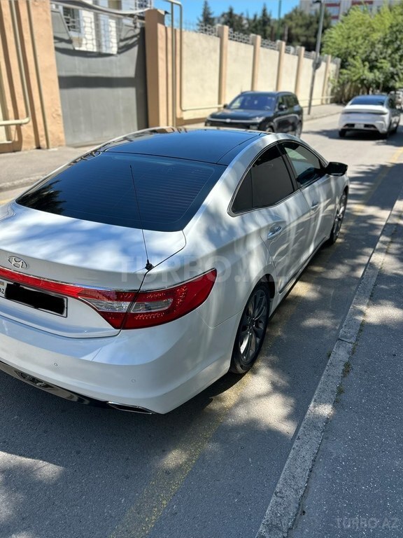 Hyundai Azera