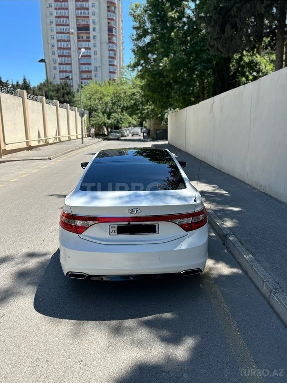 Hyundai Azera