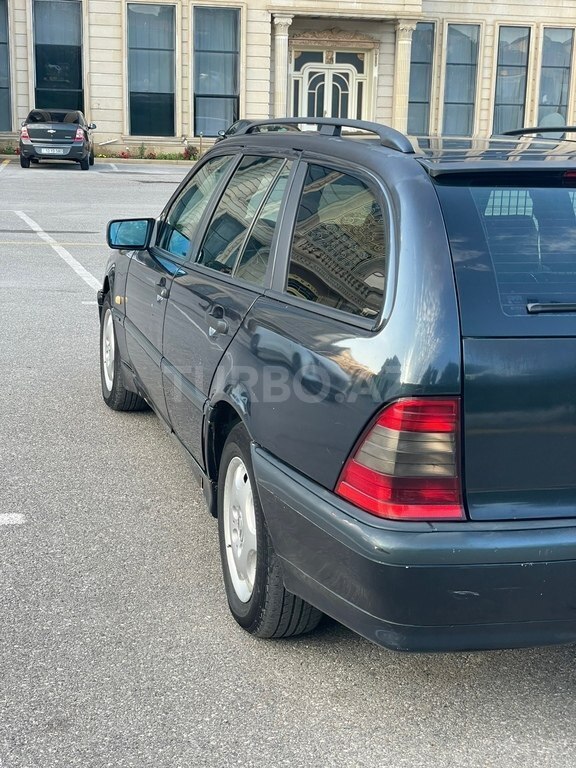 Mercedes C 220