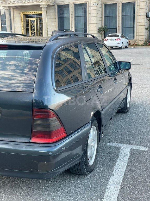 Mercedes C 220