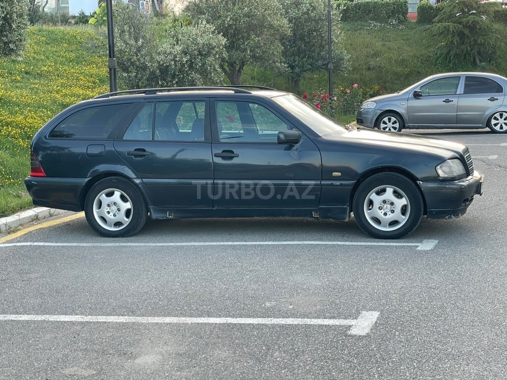 Mercedes C 220