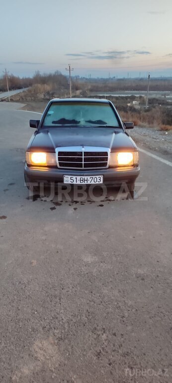 Mercedes 190