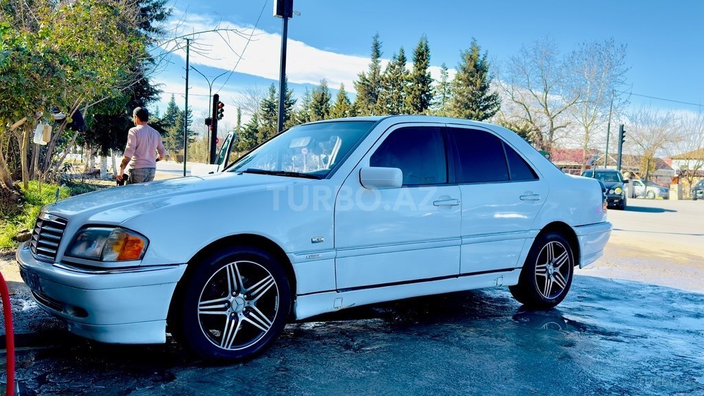 Mercedes C 230