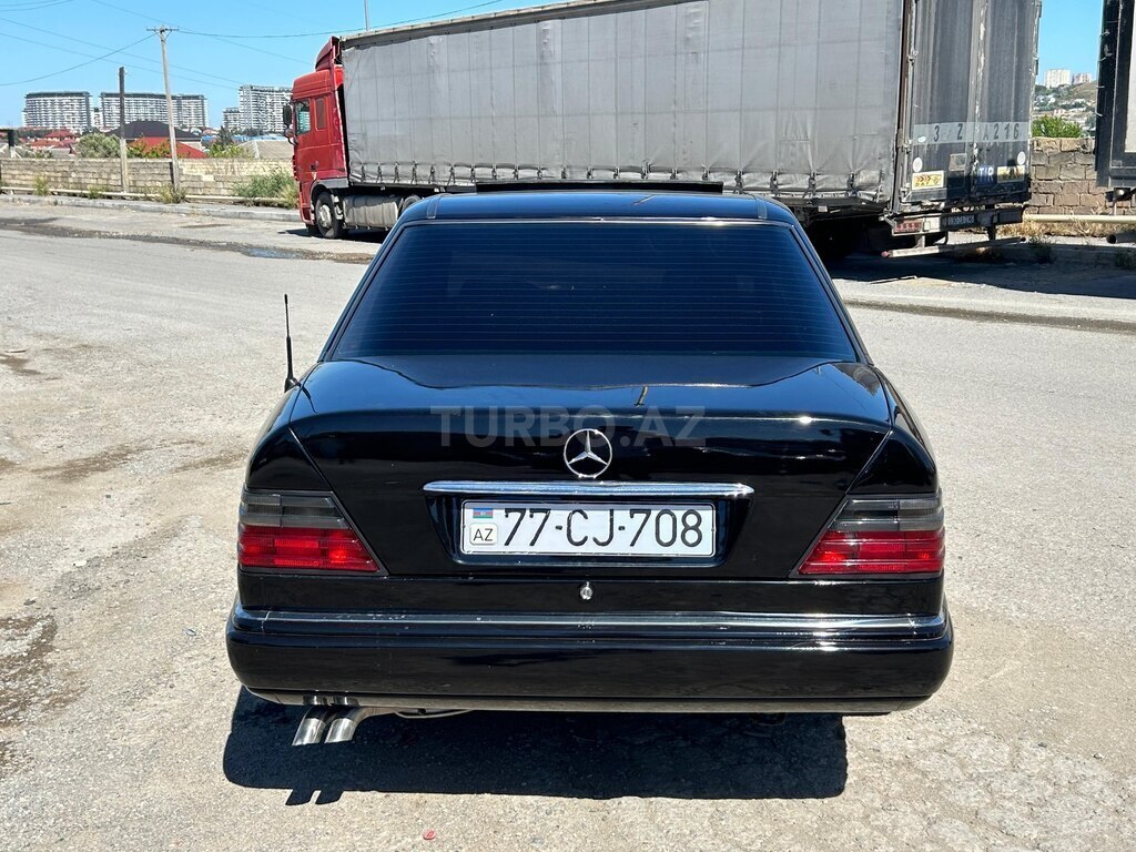 Mercedes 300 D 4MATIC