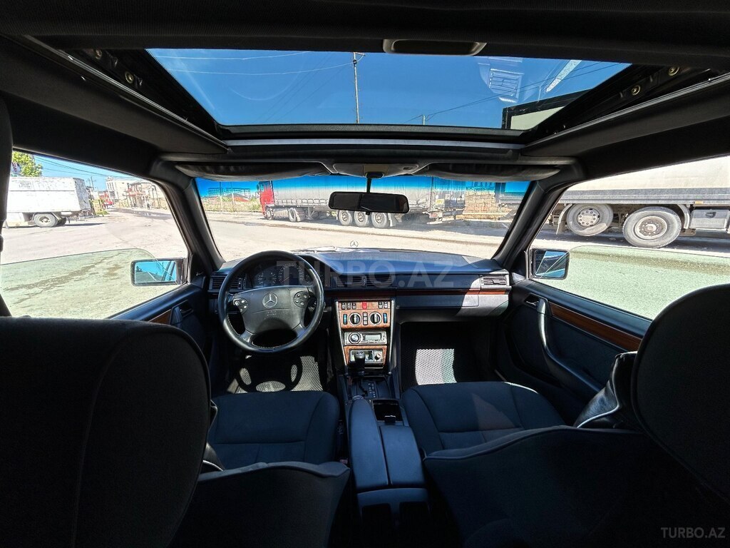 Mercedes 300 D 4MATIC